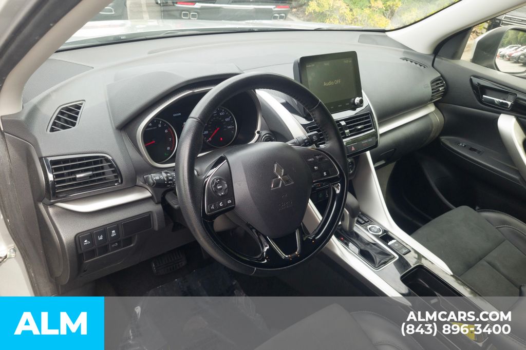 Used 2024 Blue Mitsubishi SE image 15