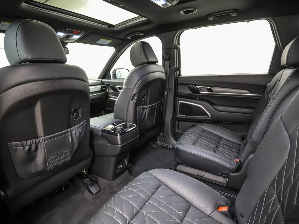 Thumbnail: 2023 Kia Telluride - 21