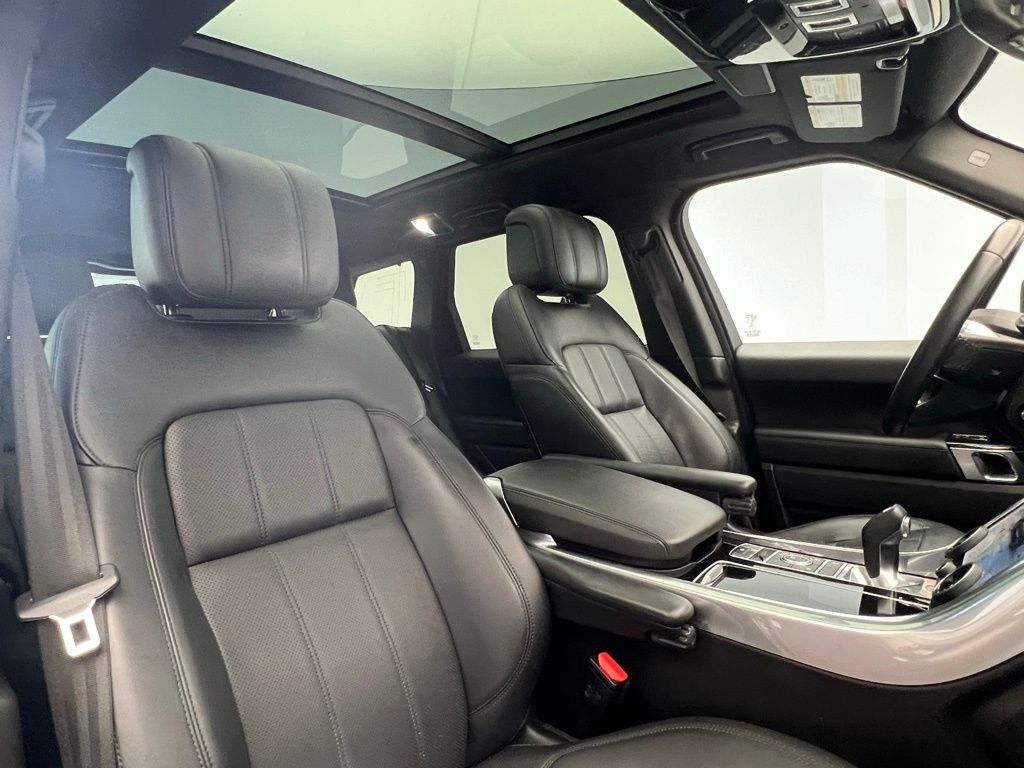 Thumbnail: 2019 Land Rover Range Rover Sport - 8