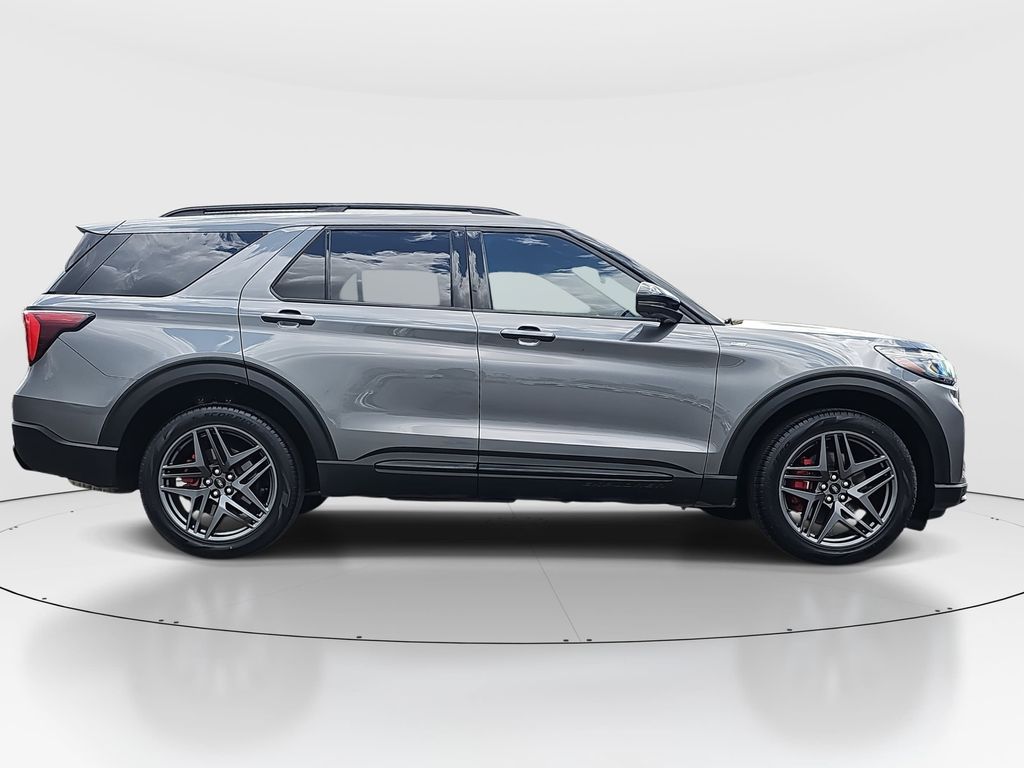 Used 2025 Ford Explorer SUV