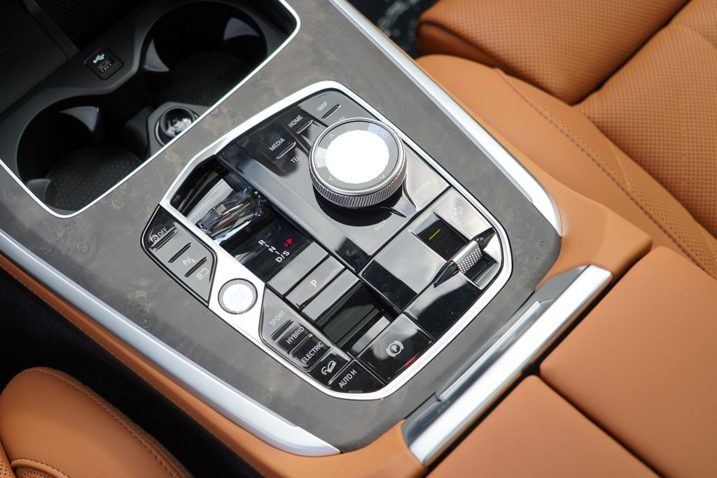 Thumbnail: 2026 BMW X5 - 18
