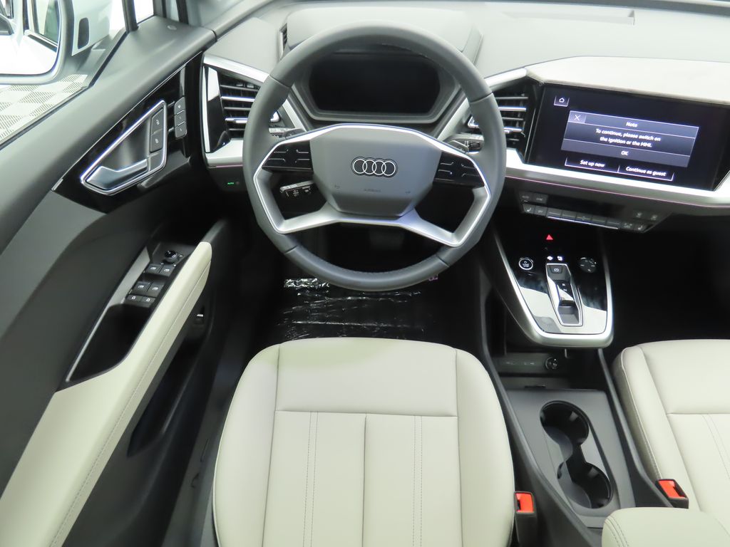 2025 Audi Q4 e-tron  11