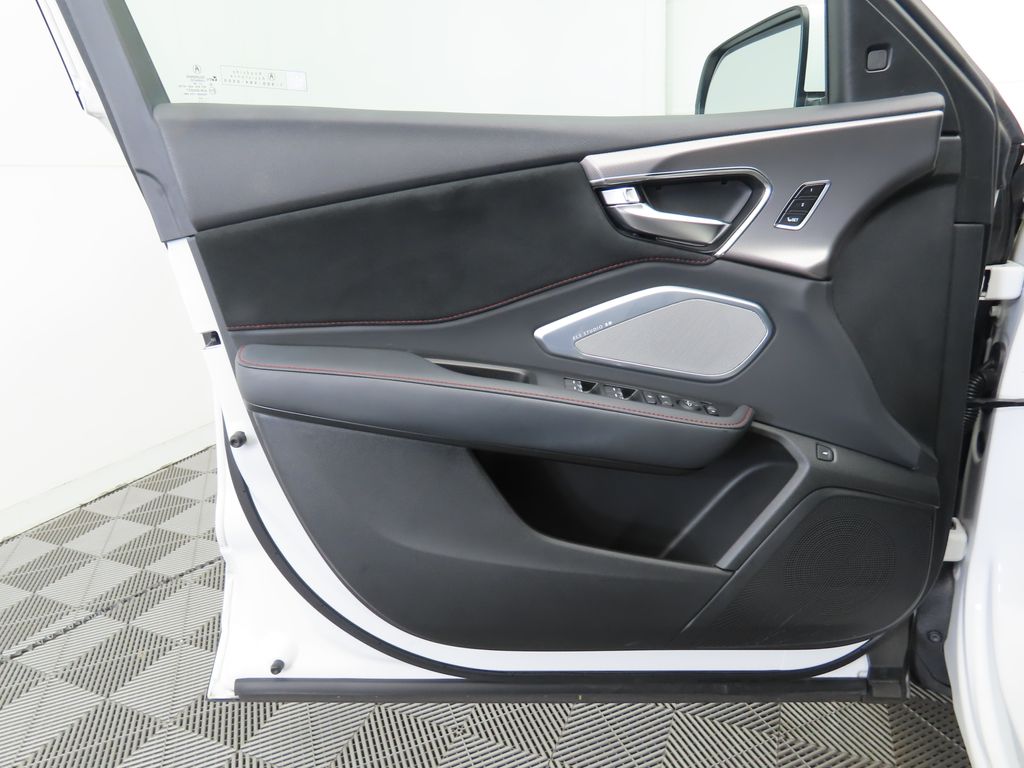 Thumbnail: 2023 Acura RDX - 23