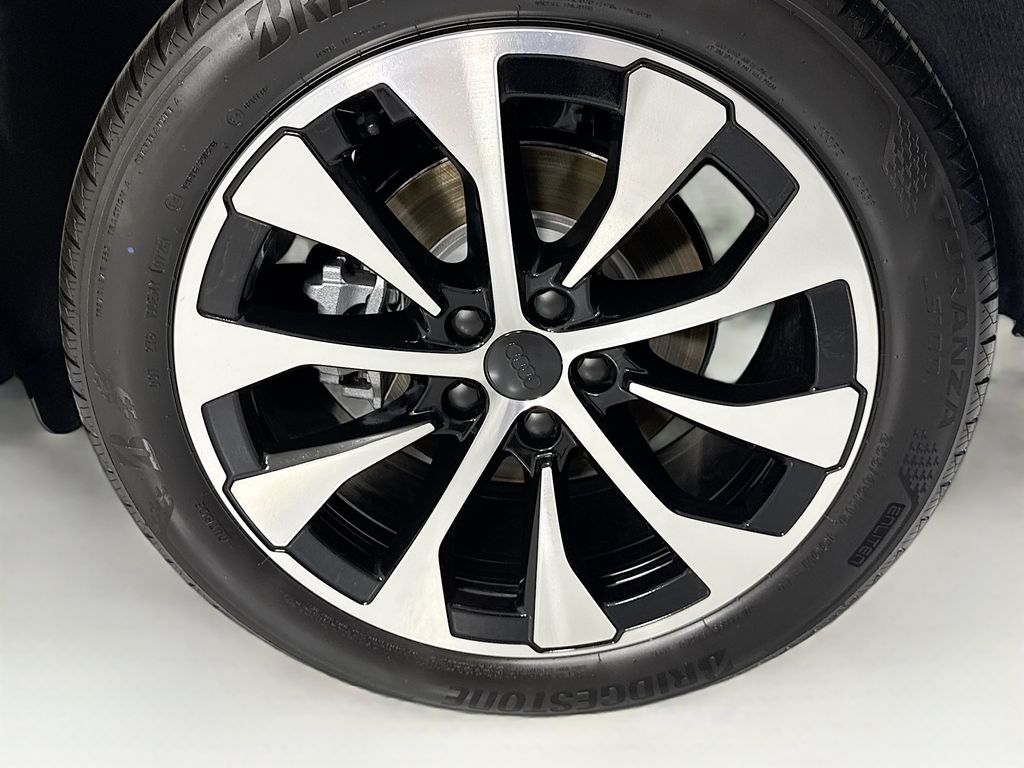 Thumbnail: 2026 Audi Q3 - 31