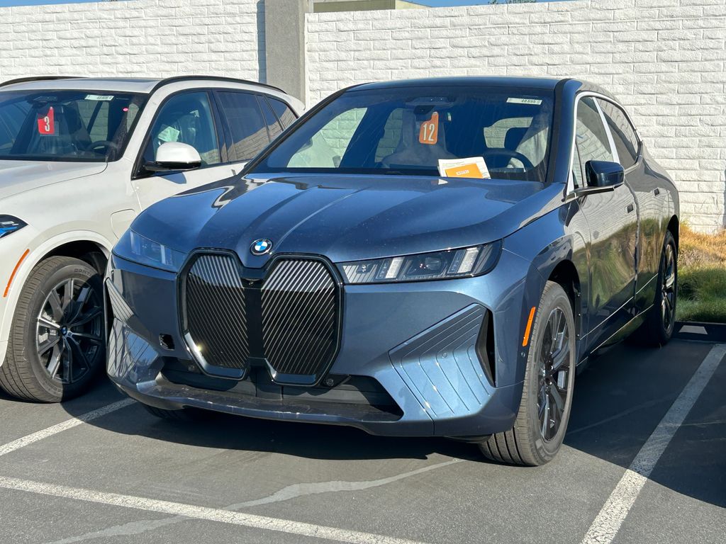 Thumbnail: 2026 BMW iX - 2