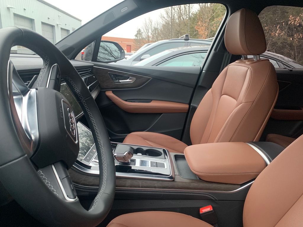 Thumbnail: 2025 Audi Q7 - 4