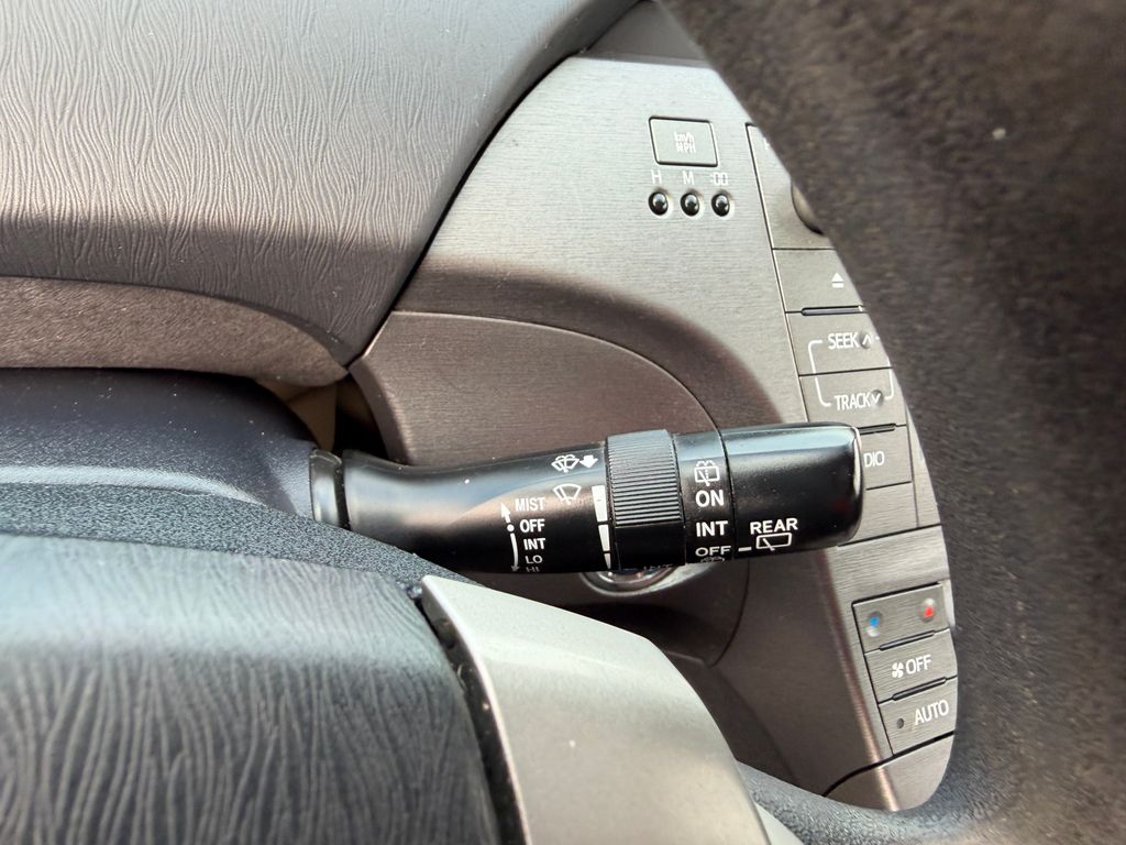 Thumbnail: 2015 Toyota Prius - 23