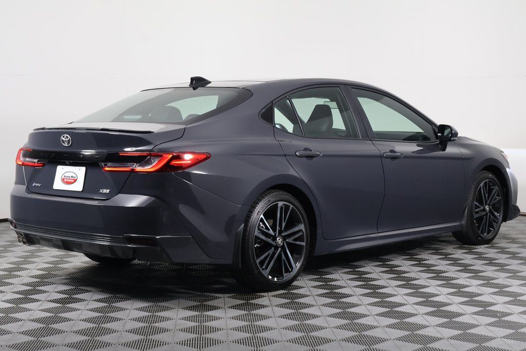 Thumbnail: 2025 Toyota Camry - 4