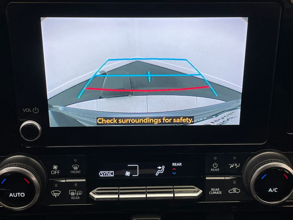 2023 Toyota Highlander XLE 26