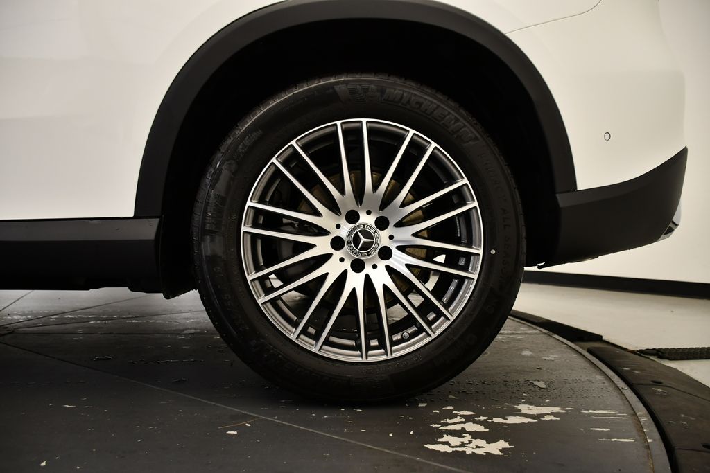 Thumbnail: 2026 Mercedes-Benz GLC - 14