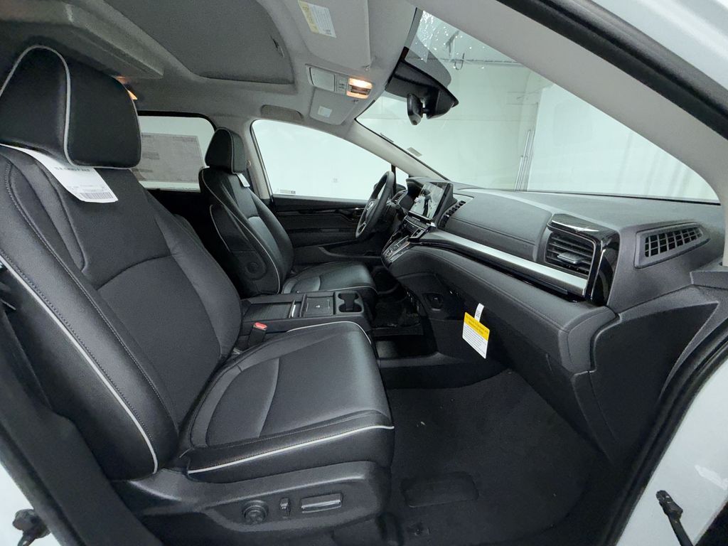 2026 Honda Odyssey Touring - Photo 11