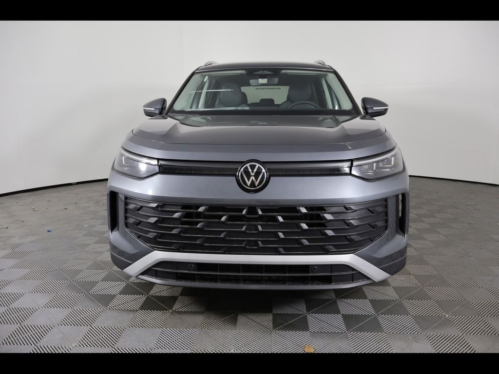 2025 Volkswagen Tiguan SE - Photo 8