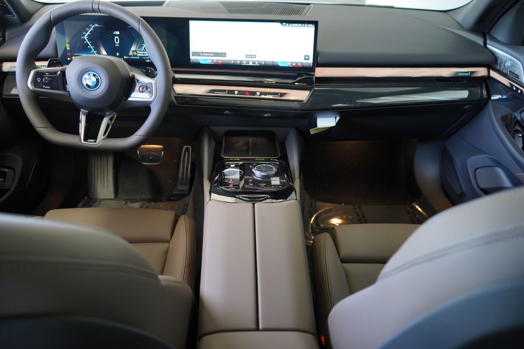 Thumbnail: 2026 BMW 5 Series - 15