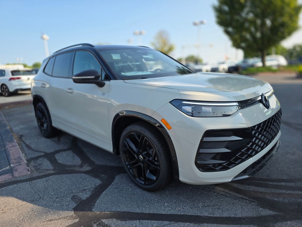 2026 Volkswagen Tiguan 2.0T SE - 3