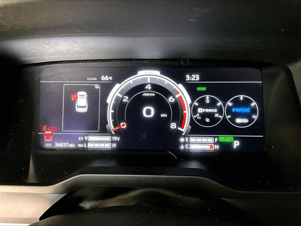 2024 Toyota Sequoia — photo 26