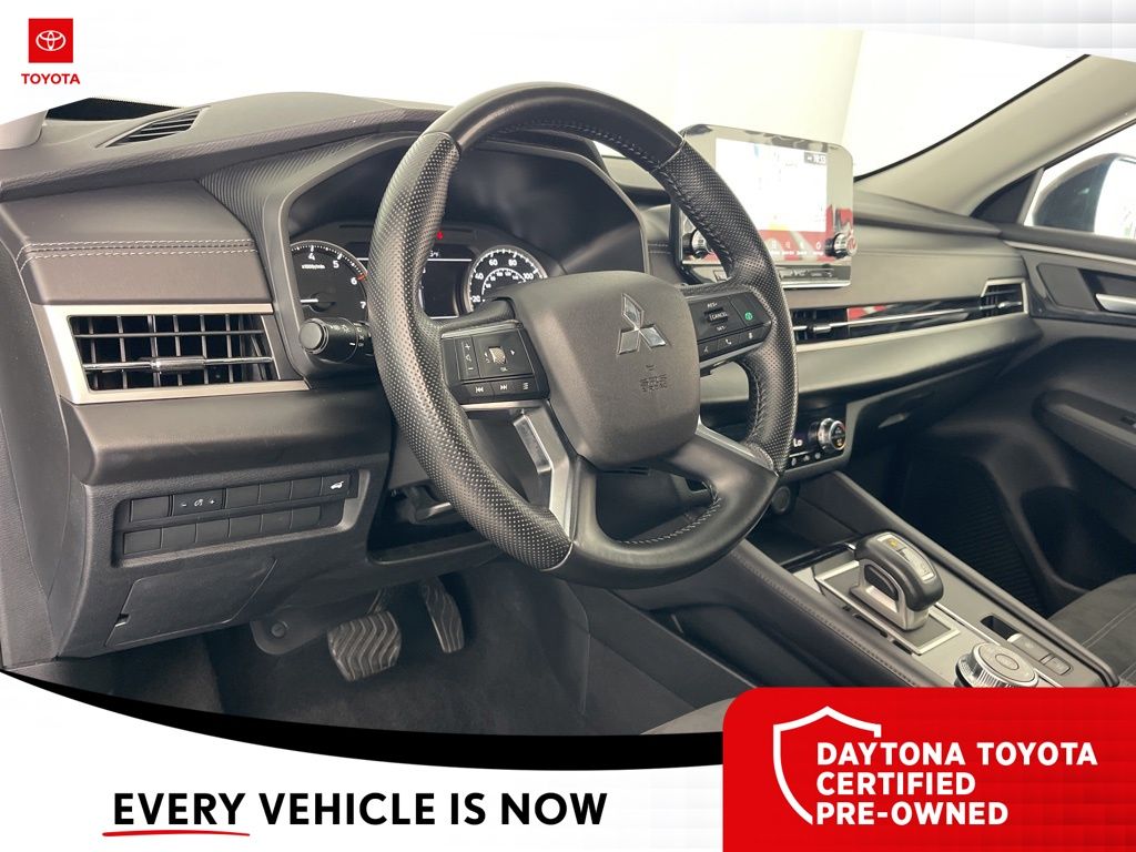 2024 Mitsubishi Outlander SE - Photo 19