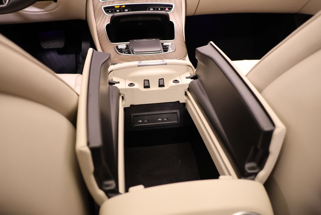 Thumbnail: 2023 Mercedes-Benz E-Class - 29