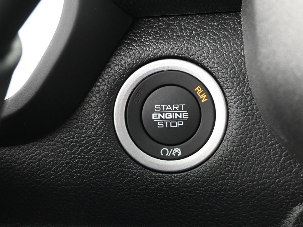 New 2026 Diamond Black Crystal Pearlcoat Ram Tradesman image 23