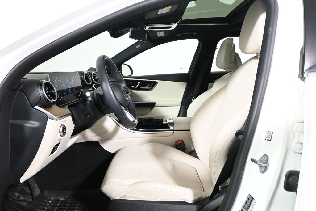 Thumbnail: 2023 Mercedes-Benz C-Class - 3