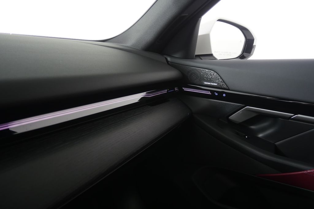 Thumbnail: 2025 BMW 5 Series - 26