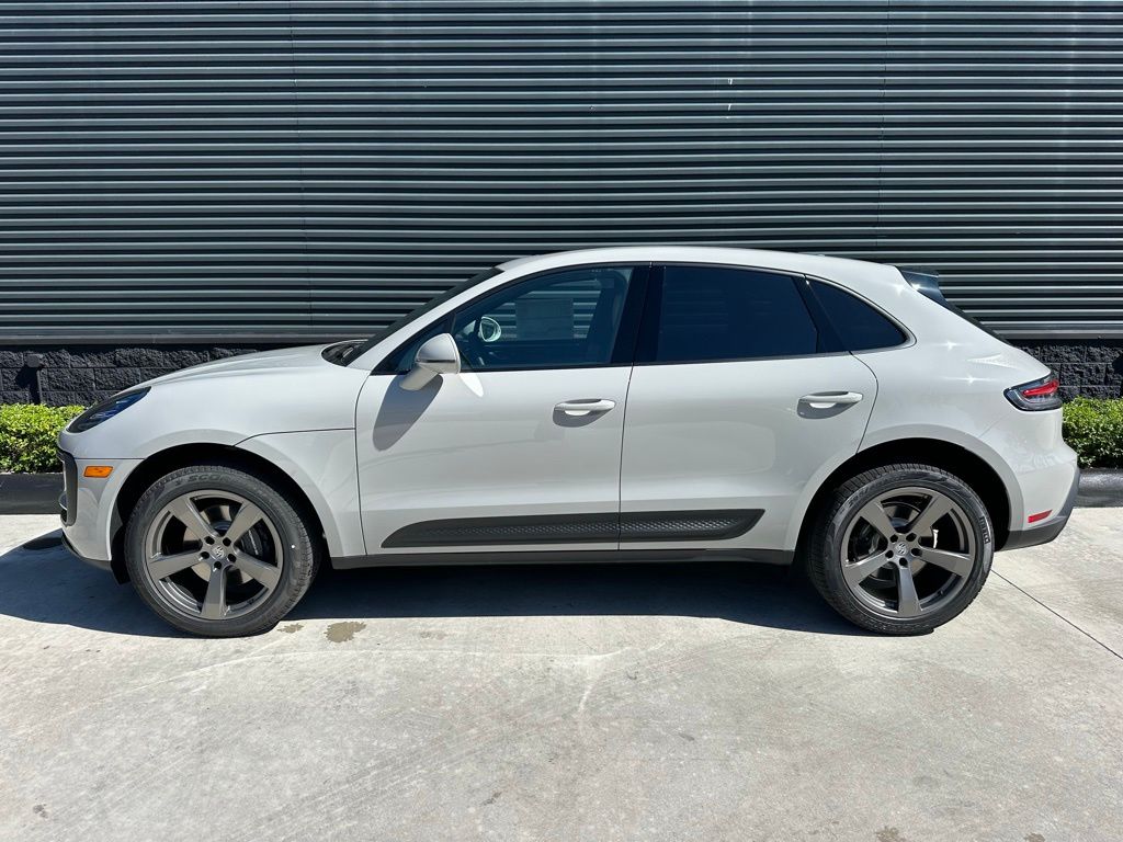 Thumbnail: 2026 Porsche Macan - 2