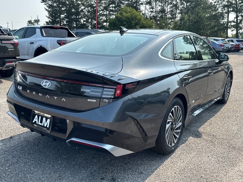 2025 Hyundai Sonata Hybrid Limited photo 4