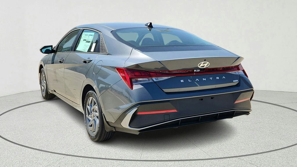 2026 Hyundai Elantra Hybrid
