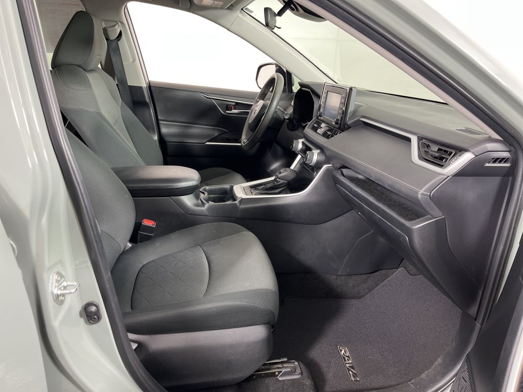 Thumbnail: 2020 Toyota RAV4 - 7