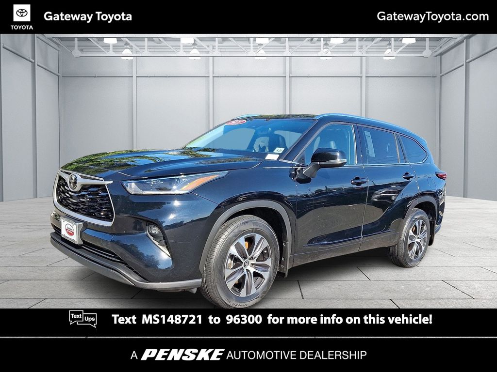 Thumbnail: 2021 Toyota Highlander - 1