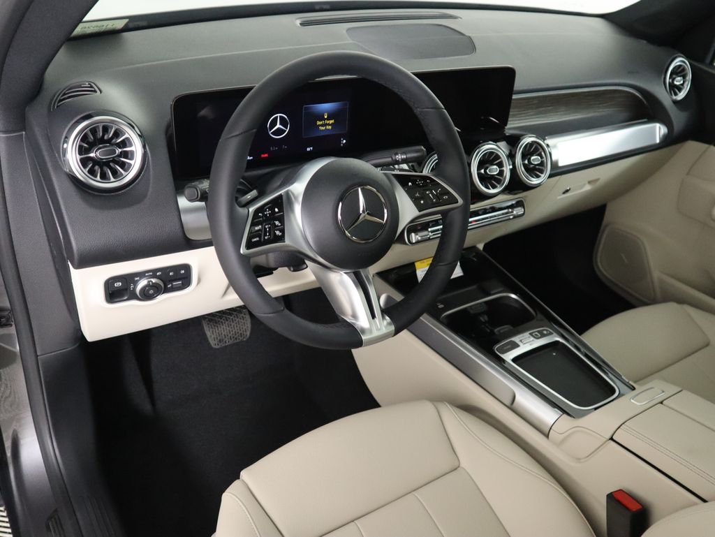 Thumbnail: 2026 Mercedes-Benz GLB - 10