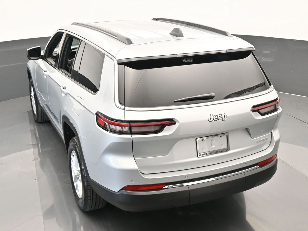 Used 2024 Silver Zynith Jeep Laredo image 40