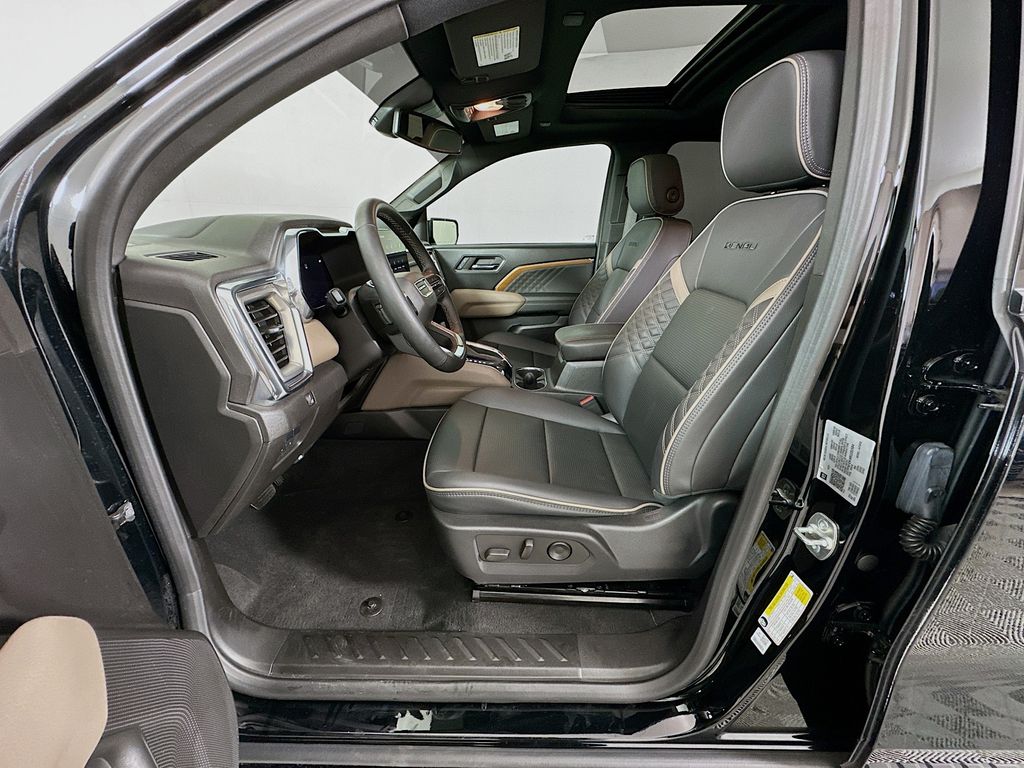 Thumbnail: 2024 GMC Canyon - 22