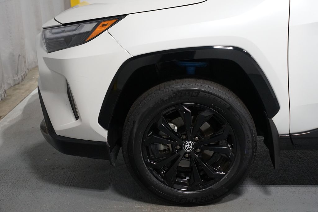 Thumbnail: 2024 Toyota RAV4 - 5