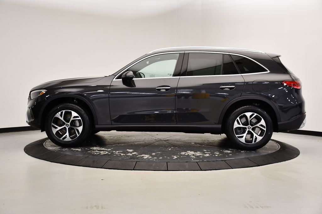 2025 Mercedes-Benz GLC 350 2
