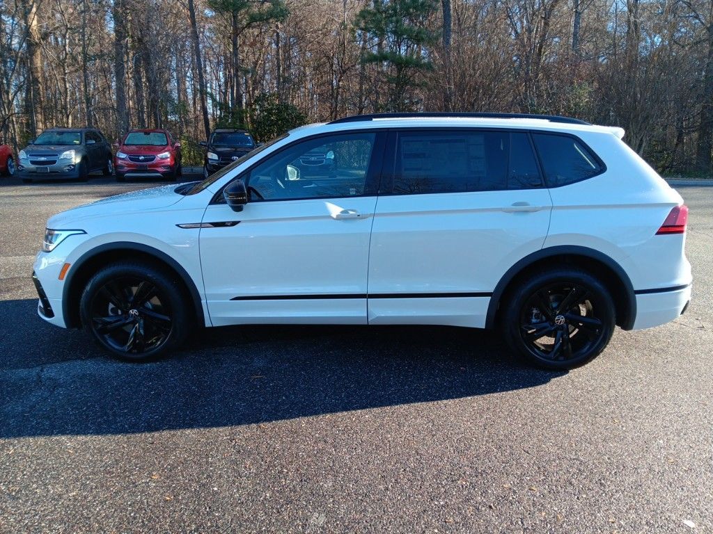 2024 Volkswagen Tiguan 2.0T SE R-Line Black 2