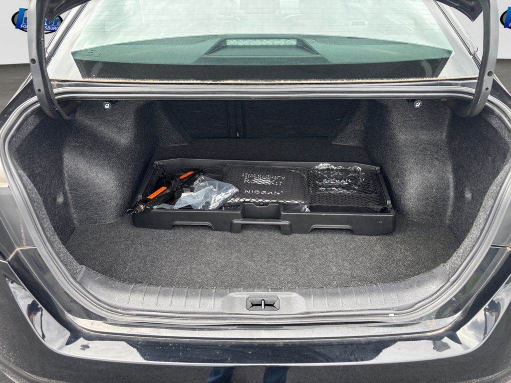 2024 Nissan Altima 2.5 SR Black at Bob Ruth Ford