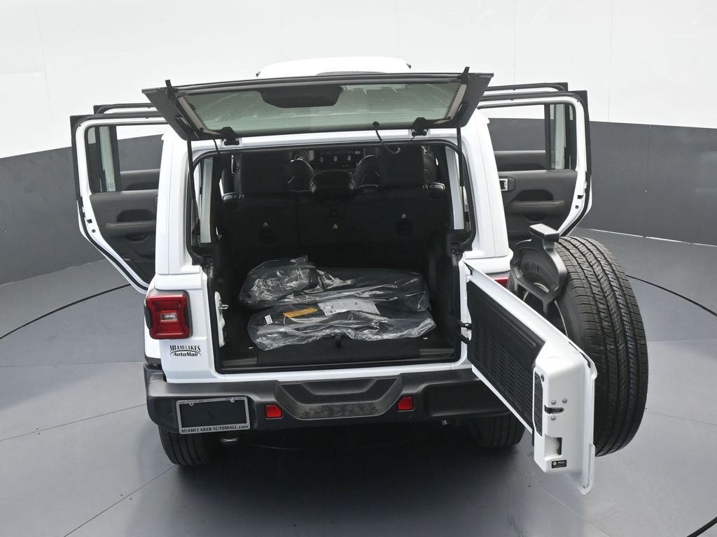 New 2025 Bright White Clearcoat Jeep Sahara image 65