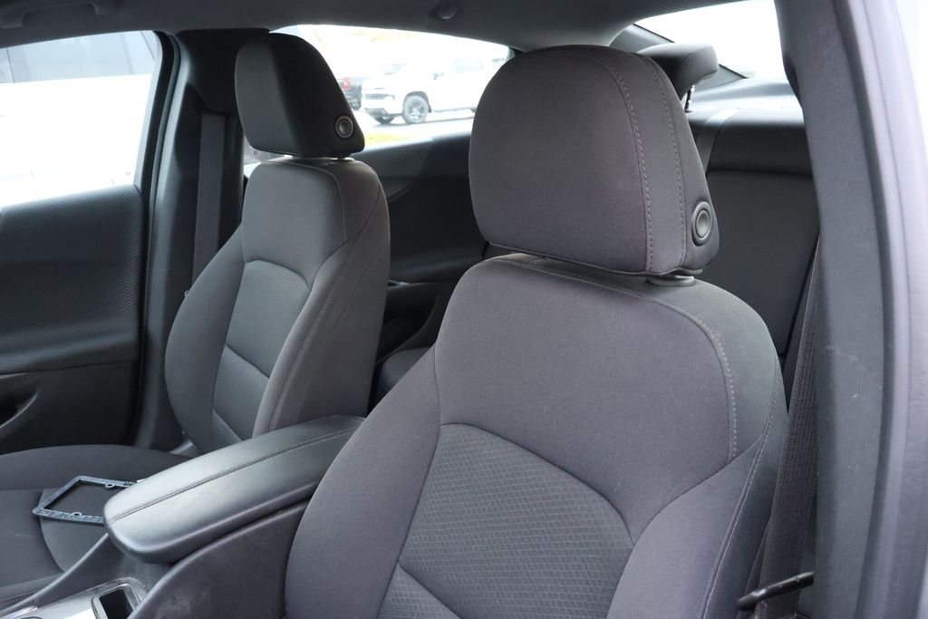 Thumbnail: 2023 Chevrolet Malibu - 13