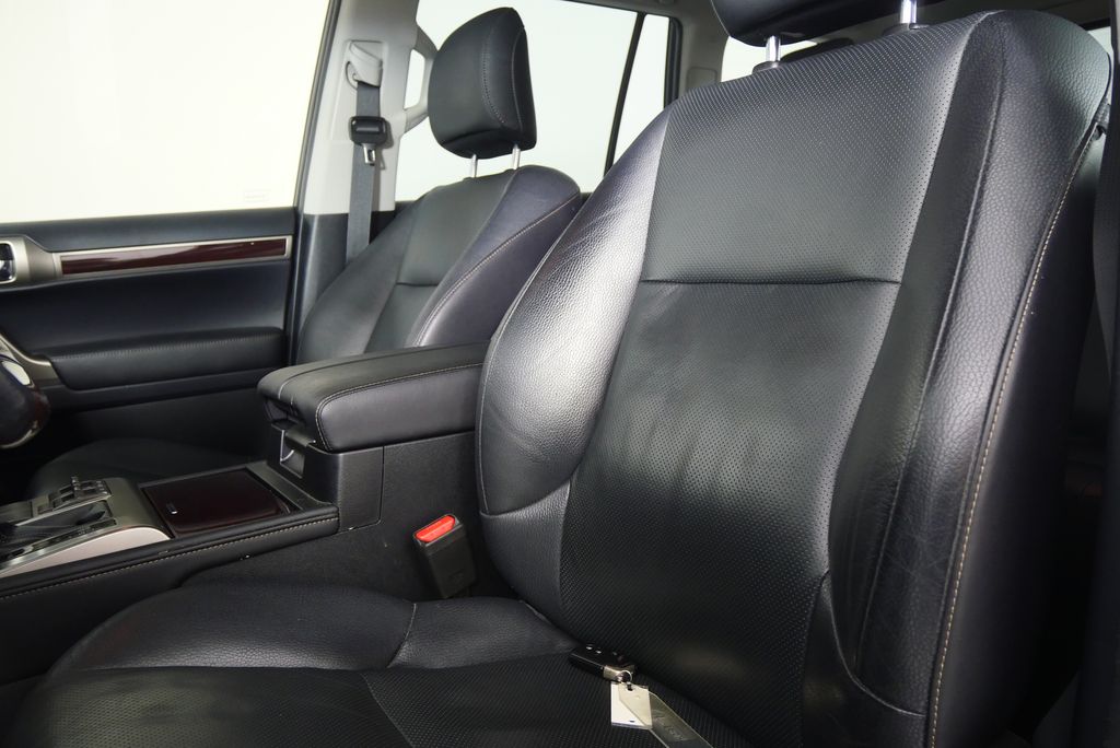 2017 Lexus GX 460 10