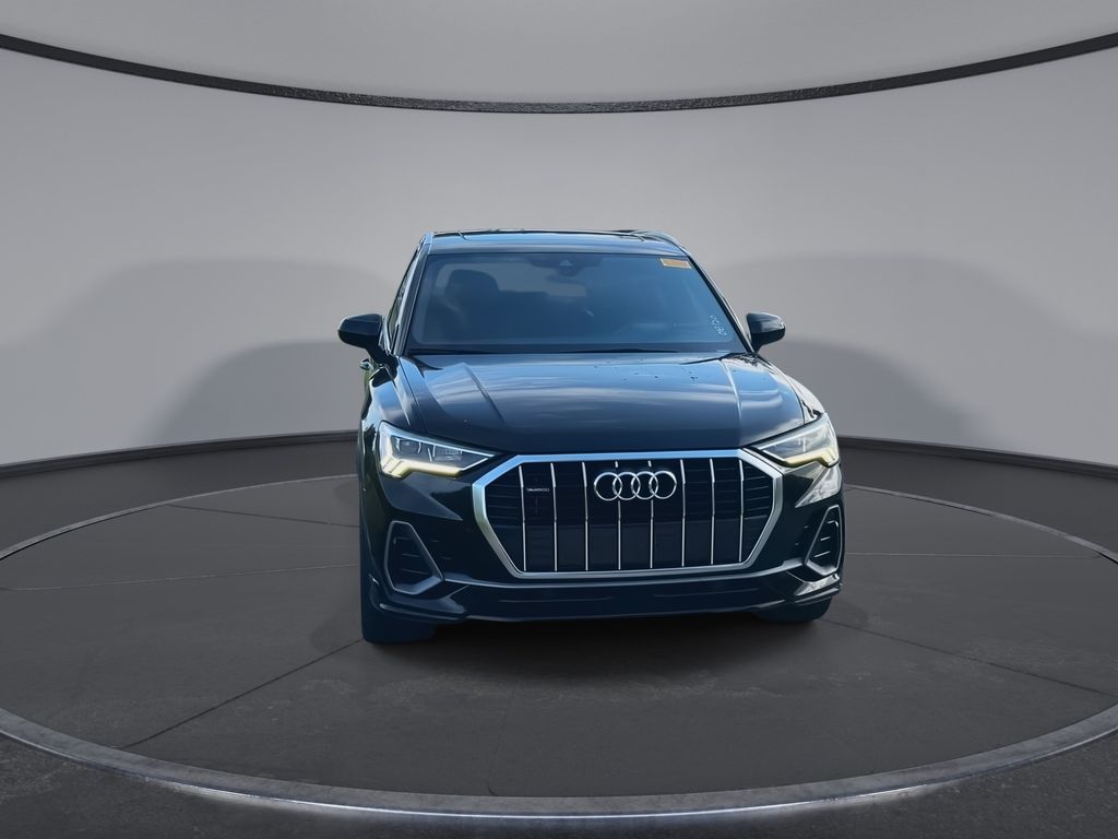 Thumbnail: 2020 Audi Q3 - 3