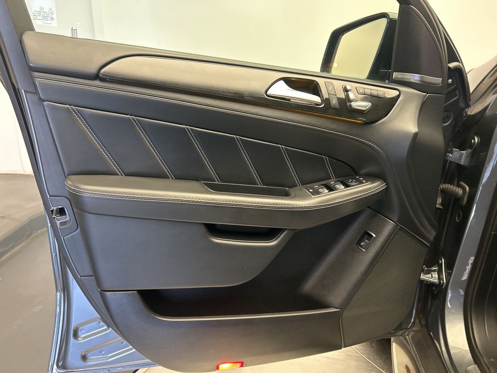 Thumbnail: 2018 Mercedes-Benz GLE - 11