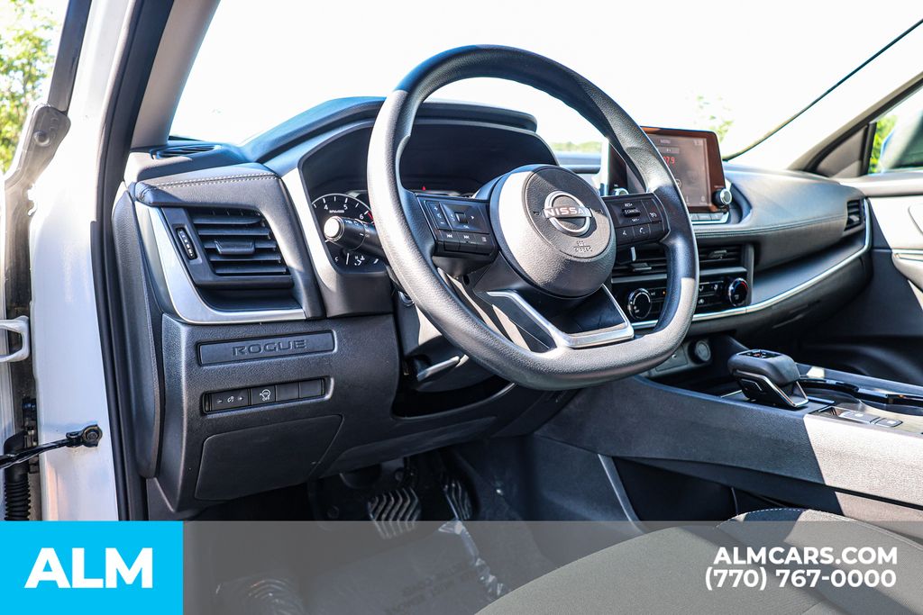 Used 2024 White Nissan S image 27