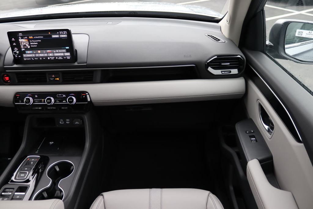 Thumbnail: 2025 Honda Pilot - 18