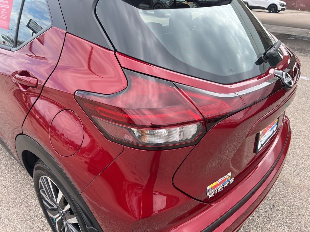 2022 Nissan Kicks SV photo