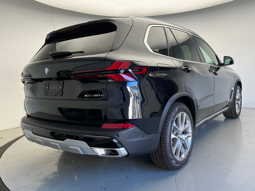 Thumbnail: 2026 BMW X5 - 3