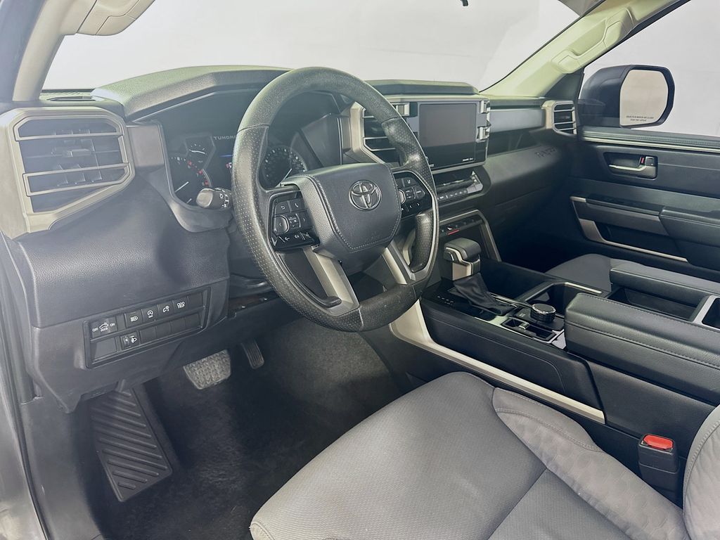 Thumbnail: 2023 Toyota Tundra - 9