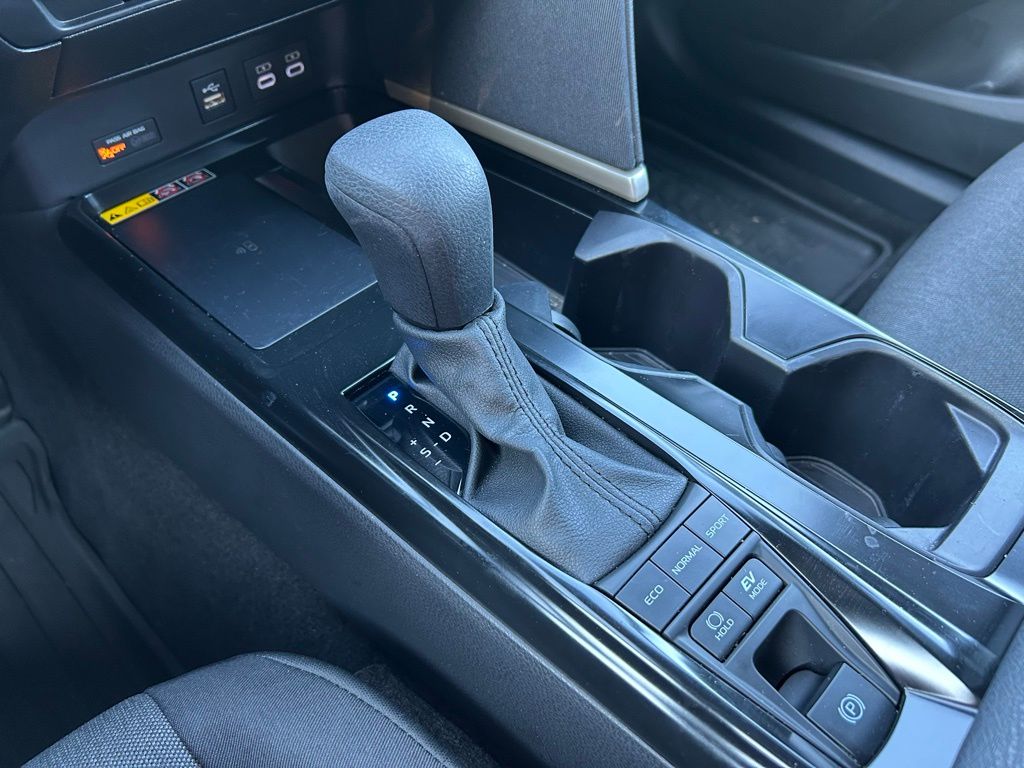 Thumbnail: 2025 Toyota Camry - 27