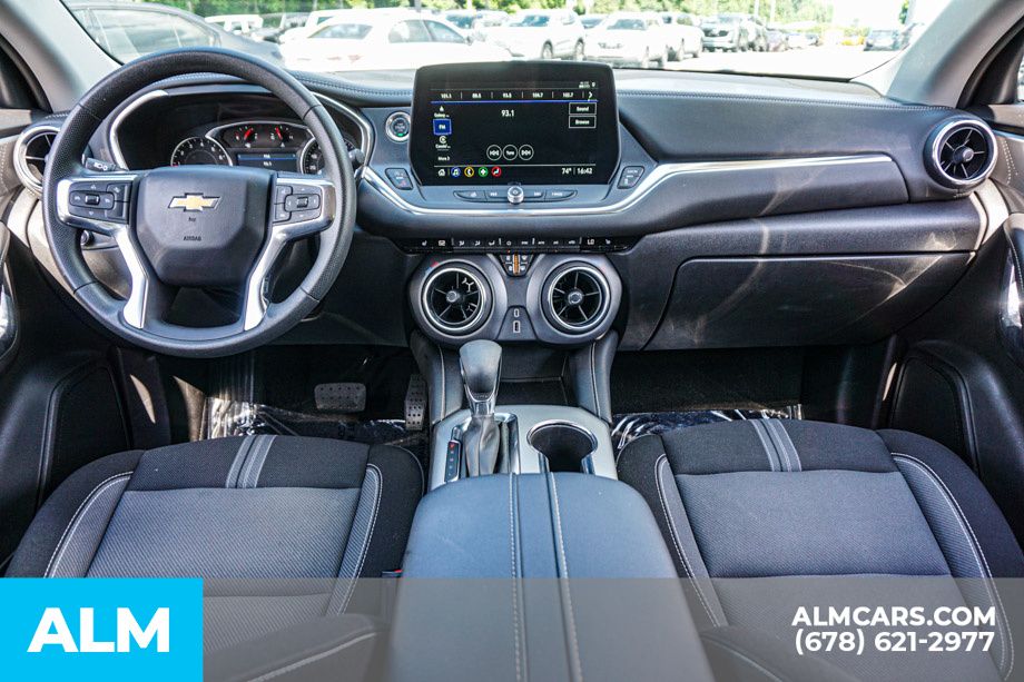 Used 2025 Gray Chevrolet LT image 25