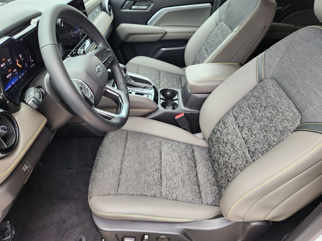 2023 Chevrolet Colorado ZR2 White at Emmons Autoplex
