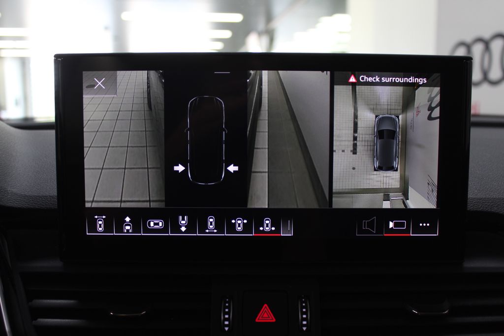 Thumbnail: 2022 Audi Q5 - 25